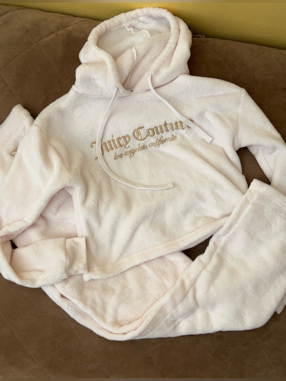 Juicy Couture | Cream Plush Hoodie & Jogger Set Sweatshirt Pants Women’s